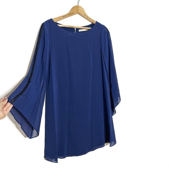 Alice + Olivia | Blue Bell Sleeve Dress