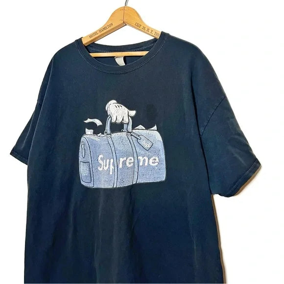Gildan | Supreme Luggage Tee