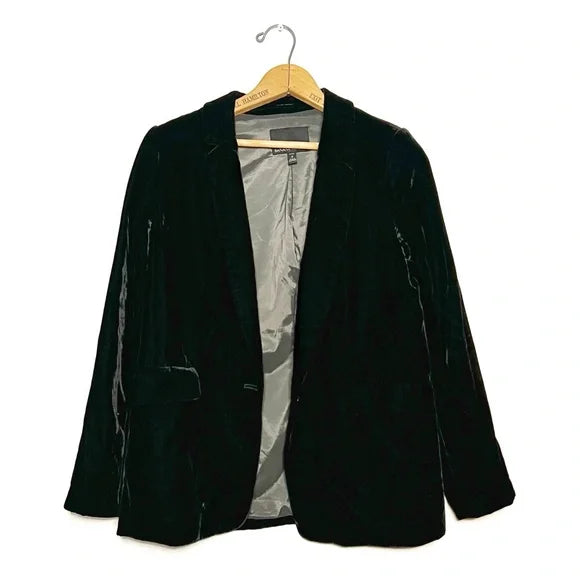 Banana Republic | Black Velvet Blazer