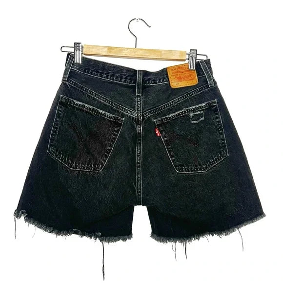 Levi’s | Mid Thigh 501 Distressed Shorts