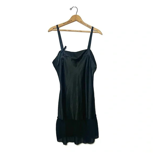 Vera Wang | Bow Slip Dress