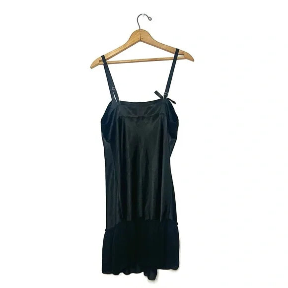 Vera Wang | Bow Slip Dress