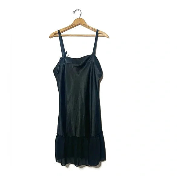 Vera Wang | Bow Slip Dress