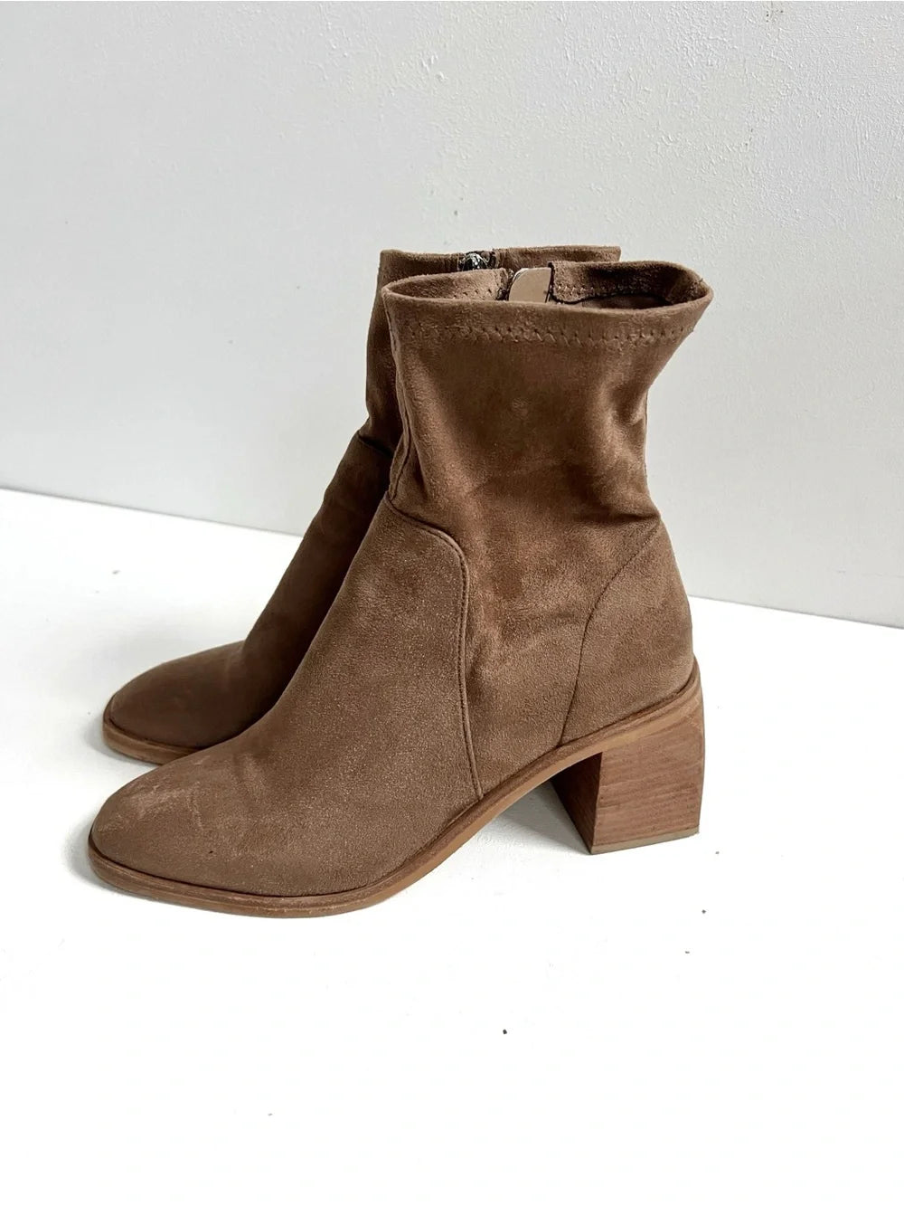 Dolce Vita | Indiga Suede Boots