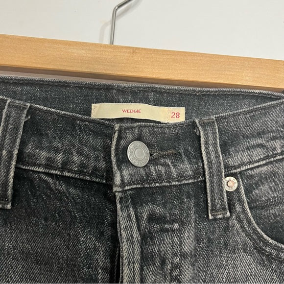 Levi’s | Wedgie Jeans