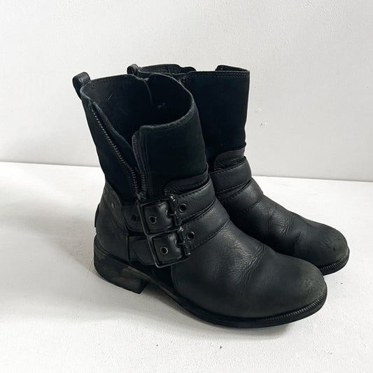 Ugg | Black Wilde Boots