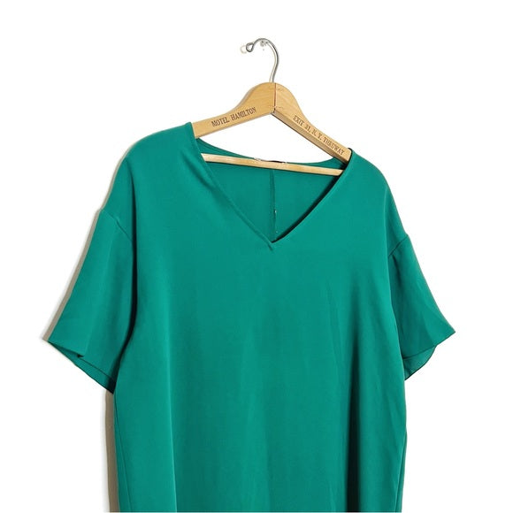 Aritzia | Babaton Kelly Green Shift Dress