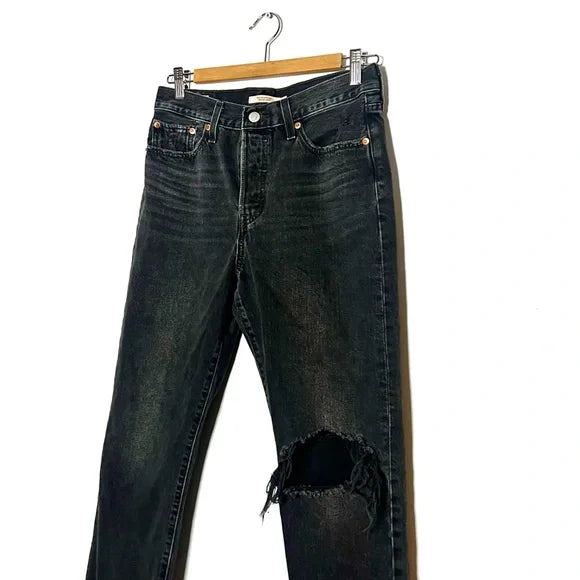 Levi’s | Women's Grey Wedgie Straight Distressed Jeans